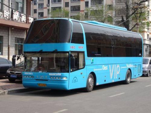 鴻鳴深圳大巴包車,國(guó)人的同舟共濟(jì),大巴的萬(wàn)“粽”一心!