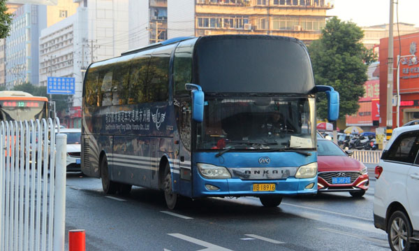 （深圳租大巴價格）主要受哪些市場因素影響？